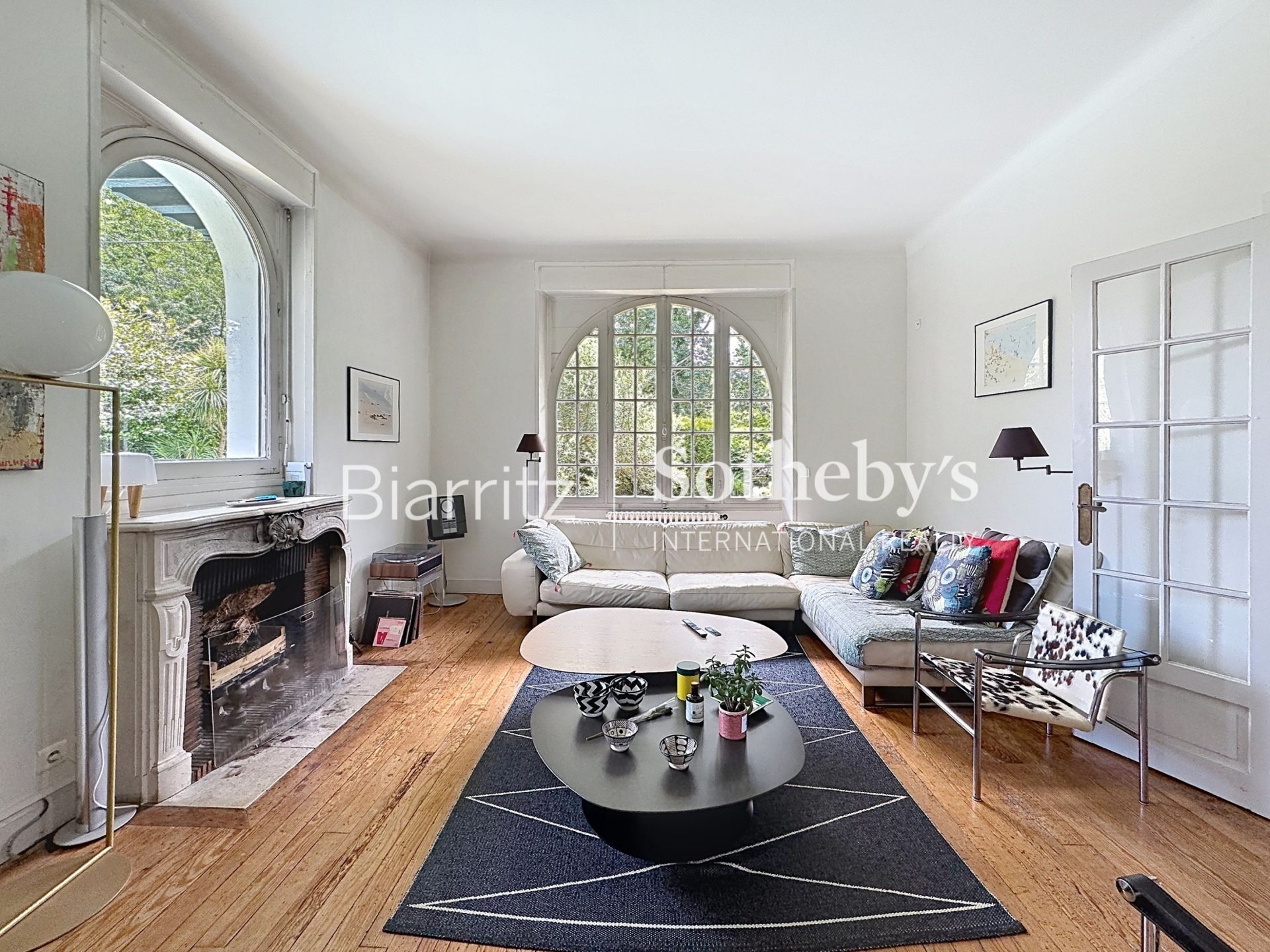 house 10 Rooms for sale on BIARRITZ (64200)