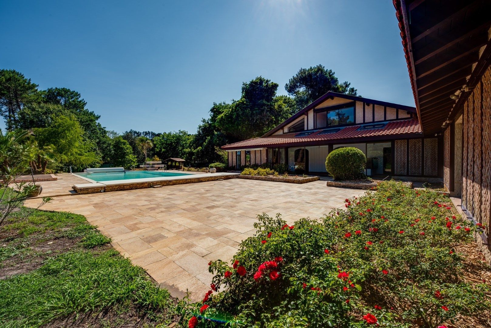 house 15 Rooms for sale on CAPBRETON (40130)