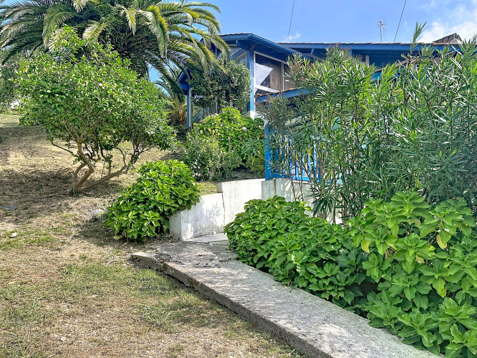 house 6 Rooms for sale on CIBOURE (64500)