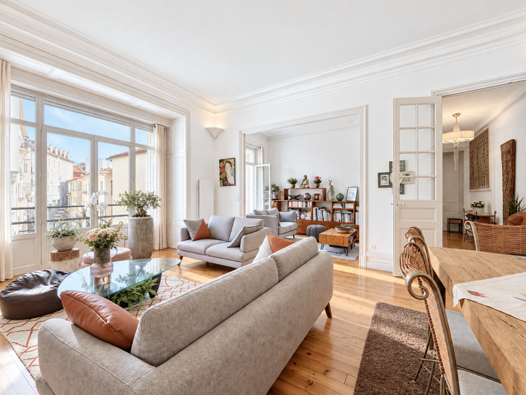 apartment 5 Rooms for sale on BIARRITZ (64200)