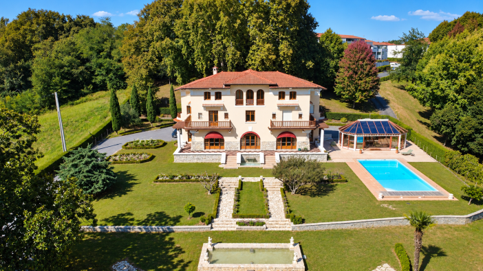 Vente Maison de maître Bayonne 11&nbsp;Pièces 560&nbsp;m²
